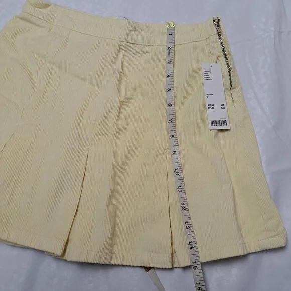 URBAN Outfitters BDG Corduroy Mini Skirt - Picture 8 of 8